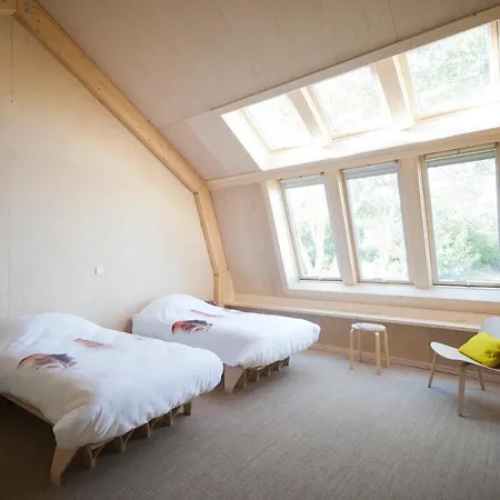 Bed & Coffee Skilleplaatsje ホームステイ