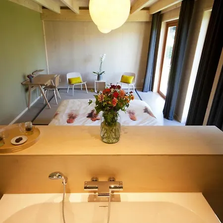 Bed & Coffee Skilleplaatsje * דה בורג