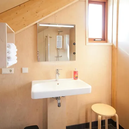 Bed & Coffee Skilleplaatsje * דה בורג